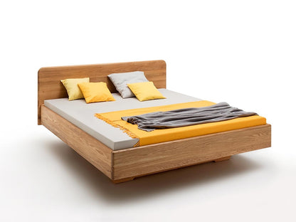 Zwevend eiken bed